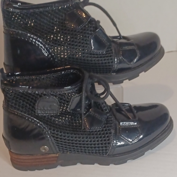 Sorel Women's Major Mesh US 5.5 Black Patent Leather Ankle Booties Sandal Boot - Picture 1 of 6